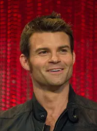 Daniel Gillies