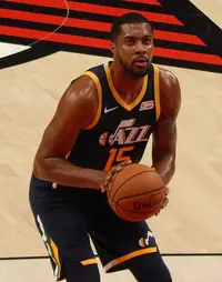 Derrick Favors