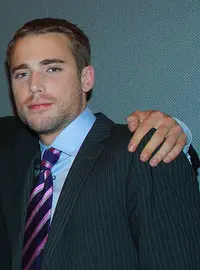 Dustin Milligan