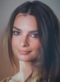 Emily Ratajkowski