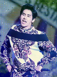 Hoya (singer)