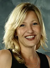 Joey Lauren Adams