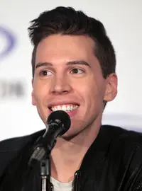 Jordan Gavaris