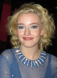 Julia Garner