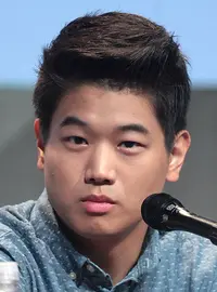 Ki Hong Lee