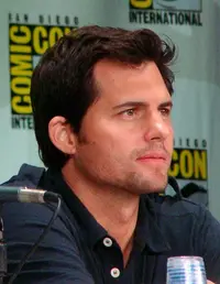 Kristoffer Polaha