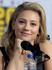 Lili Reinhart