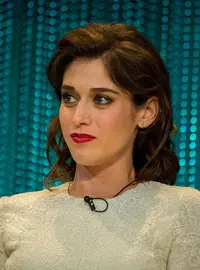 Lizzy Caplan