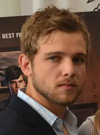 Max Thieriot