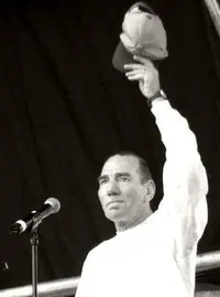 Pete Postlethwaite