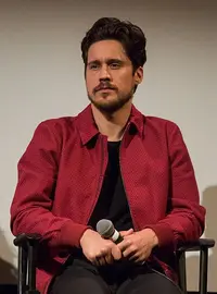 Peter Gadiot