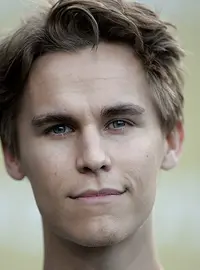 Rhys Wakefield