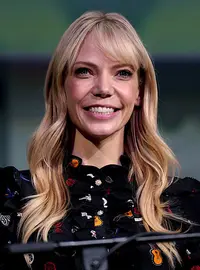 Riki Lindhome