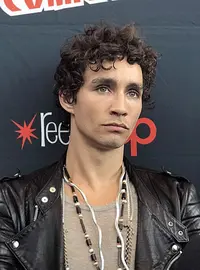 Robert Sheehan