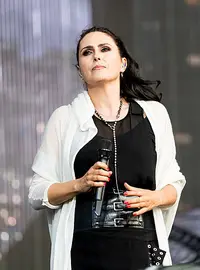 Sharon den Adel