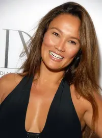 Tia Carrere