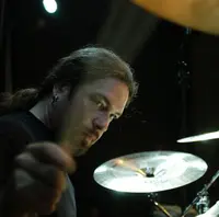 Tomas Haake